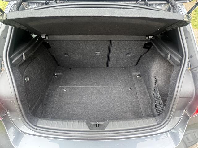 BMW 1-SERIE 118 i 5 deurs, 11.000 km p/jr !
