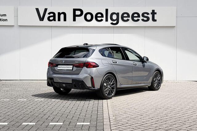 BMW 1-SERIE 120 | M Sport | Panoramadak | Innovation Pack