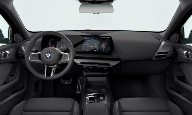 BMW 1-SERIE 120 | M Sportpakket + Pro | Stuurwiel verwarmd | Panoramadak | Driving Assistent | Harman Kardon | Premium Pack |