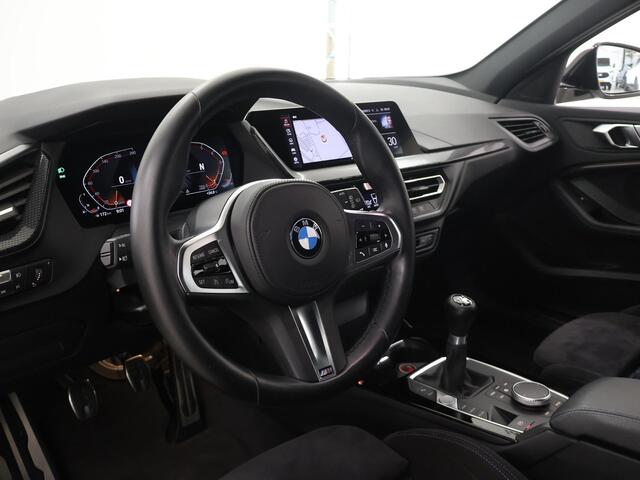 BMW 1-SERIE 118i Executive Edition M-Sport | Virtual Cockpit | Navigatie | Cruise Control | Climate Control | Parkeersensoren |
