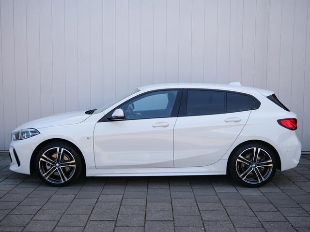 BMW 1-SERIE 116i M-sport 109Pk Automaat Apple Carplay / Camera / PDC / Navi / Keyless entry