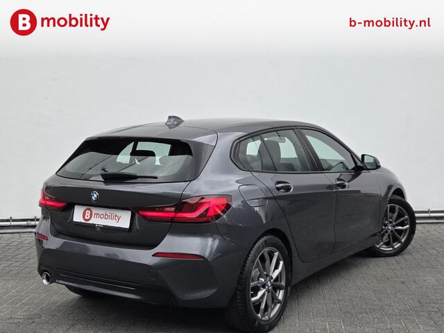 BMW 1-SERIE 118i High Executive Sportline Apple CarPlay | Stoelverwarming | Sportstoelen | PDC | Cruise Control