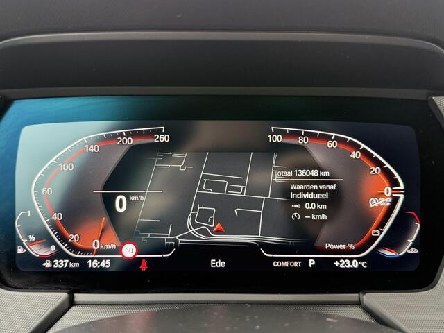 BMW 1-SERIE 118i Business Edition Plus | M Sport | Panoramadak | Lichtmetalen velgen 18"
