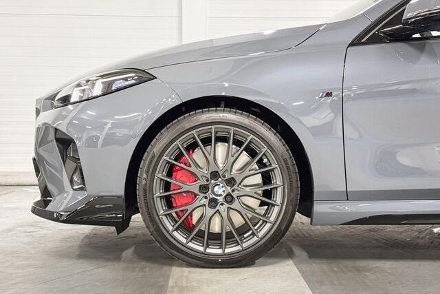 BMW 1-SERIE 120 M Sport Design Edition | M-Sport Pro | Premium Pack | Harman/Kardon | Comfort Access | Panoramadak
