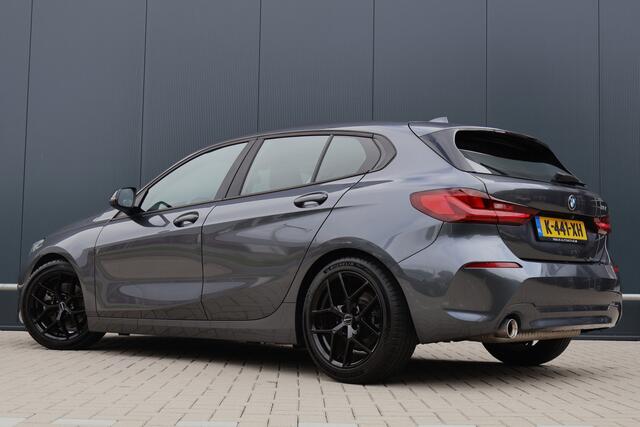 BMW 1-SERIE 118i Business Edition | Origineel NL | Camera | Apple Carplay / Android Auto