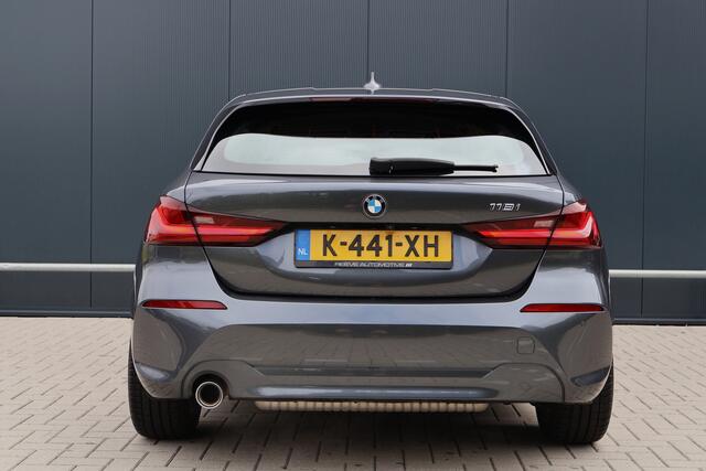 BMW 1-SERIE 118i Business Edition | Origineel NL | Camera | Apple Carplay / Android Auto