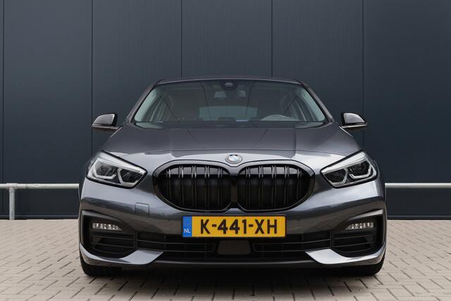 BMW 1-SERIE 118i Business Edition | Origineel NL | Camera | Apple Carplay / Android Auto