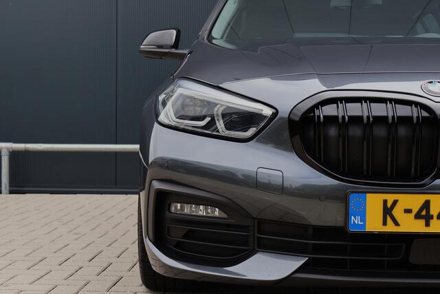 BMW 1-SERIE 118i Business Edition | Origineel NL | Camera | Apple Carplay / Android Auto