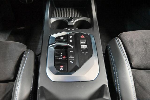 BMW 1-SERIE 120i 120 M Sport | PANO | ACC