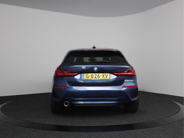 BMW 1-SERIE 118i Executive Edition Automaat | LED | 19"velgen