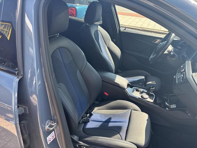 BMW 1-SERIE 118i M-Sport | Trekhaak | Hifi | Stoel en Stuurverwarming | Camera | Voorbereiding Driving Assistance