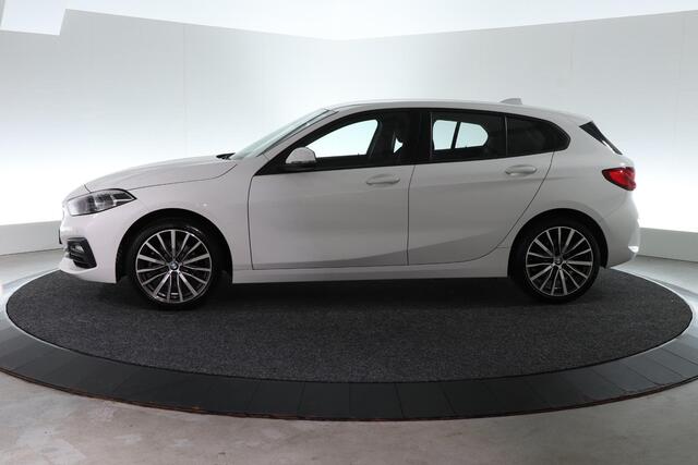BMW 1-SERIE 116i | CARPLAY | CLIMA | STOELVERW. |