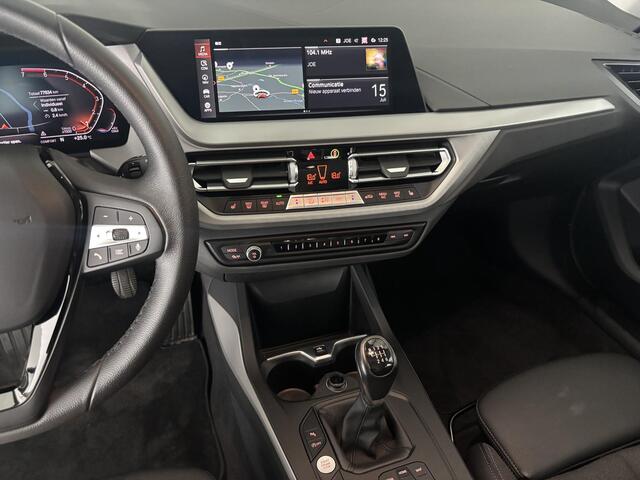 BMW 1-SERIE 116i | CARPLAY | CLIMA | STOELVERW.