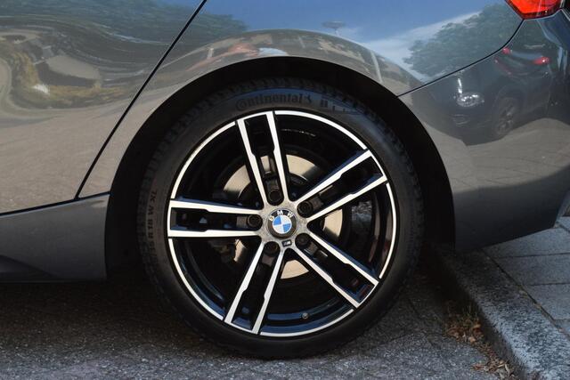 BMW 1-SERIE 118i M Sport Edition|Dak|Carplay|Leer|Dealero.h.