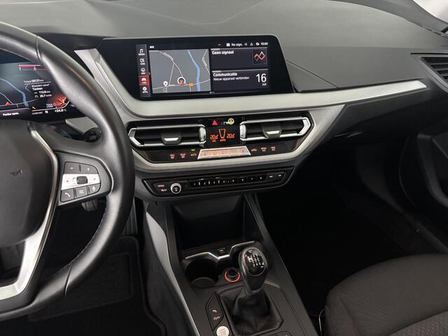BMW 1-SERIE 116i Executive Edition | CARPLAY | CLIMA | NAVI |