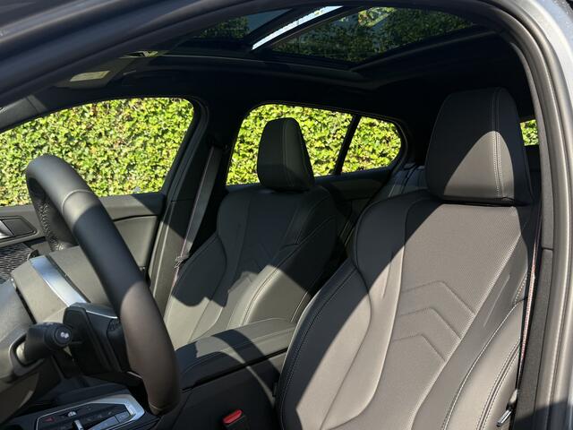 BMW 1-SERIE 120 | M-Sport Pro | 19'' | Panorama | Camera | Comfort Access
