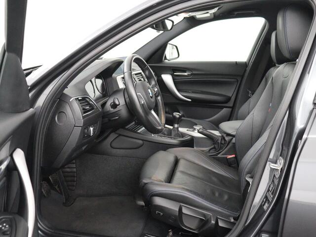 BMW 1-SERIE 118i High Executive M-sport | Leder | Full LED | Climate control | Stoelverwarming | Park assist | Cruise control | DAB | Bluetooth | Sfeerverlichting |