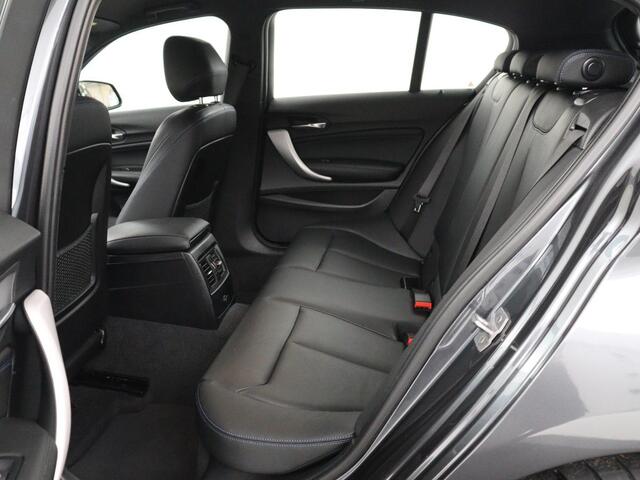 BMW 1-SERIE 118i High Executive M-sport | Leder | Full LED | Climate control | Stoelverwarming | Park assist | Cruise control | DAB | Bluetooth | Sfeerverlichting |