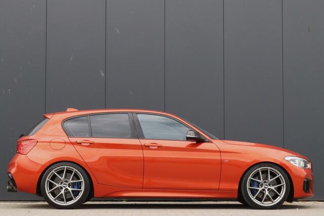 BMW 1-SERIE M140i xDrive I KW V3 I Mosselman 450PK I Leder