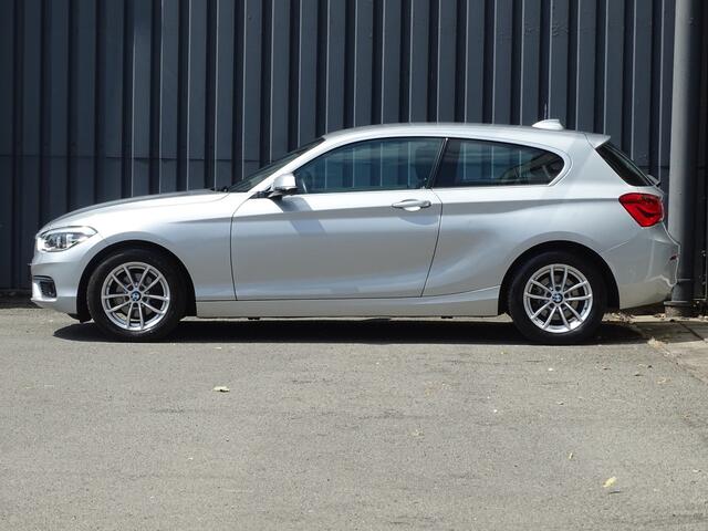 BMW 1-SERIE 118i Executive | LED | Navi | Bluetooth