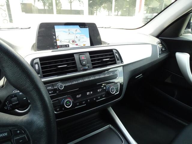BMW 1-SERIE 118i Executive | LED | Navi | Bluetooth
