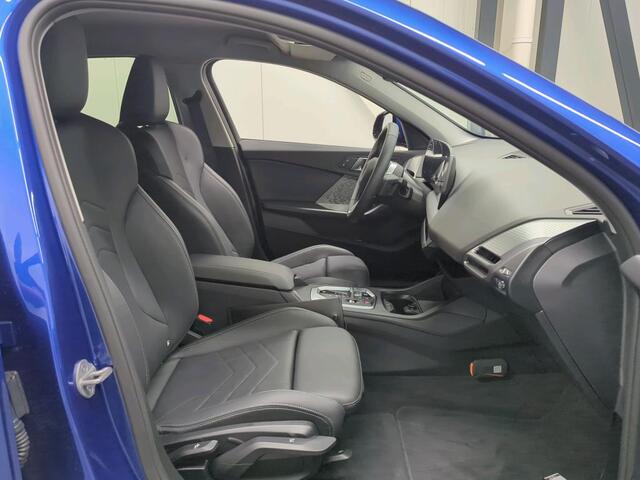BMW 1-SERIE 120 M Sport Design Edition | 18" | Privacy Glass | Stoelverwarming | Camera .