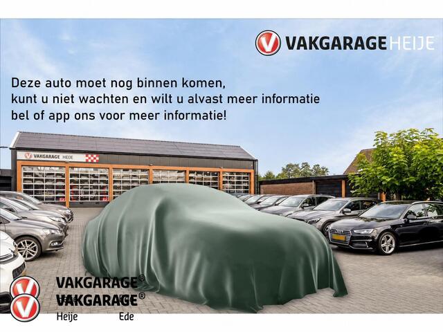 BMW 1-SERIE 118i Business Edition Plus | M-Pakket | Schaalstoelen | Panoramadak | Trekhaak | NL-Auto | 19Inch |