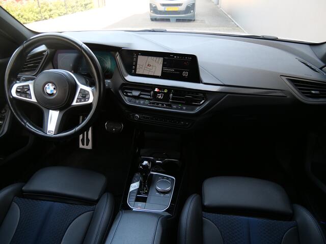 BMW 1-SERIE 116i M-sport 109Pk Automaat Apple Carplay / Camera / PDC / Navi / Keyless entry