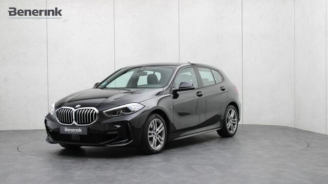 BMW 1-SERIE 120i Executive M-Sport | Live Cockpit Professional | Stoelverwarming | Apple Carplay