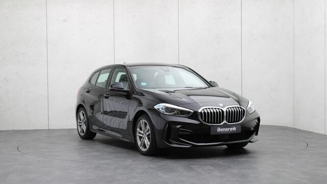 BMW 1-SERIE 120i Executive M-Sport | Live Cockpit Professional | Stoelverwarming | Apple Carplay