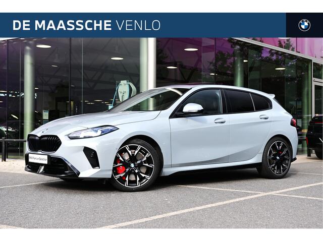 BMW 1-SERIE 120 M Sport Automaat / Panoramadak / Sportstoelen / Comfort Access / Achteruitrijcamera / Adaptieve LED / Stoelverwarming