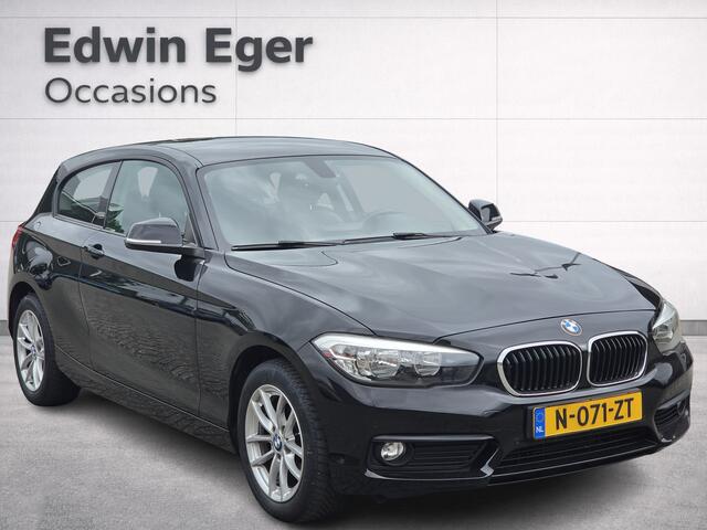 BMW 1-SERIE 118i Executive | Leder | Cruise control | Parkeersensoren |