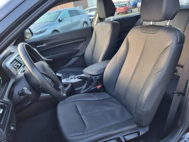 BMW 1-SERIE 118i Executive | Leder | Cruise control | Parkeersensoren |