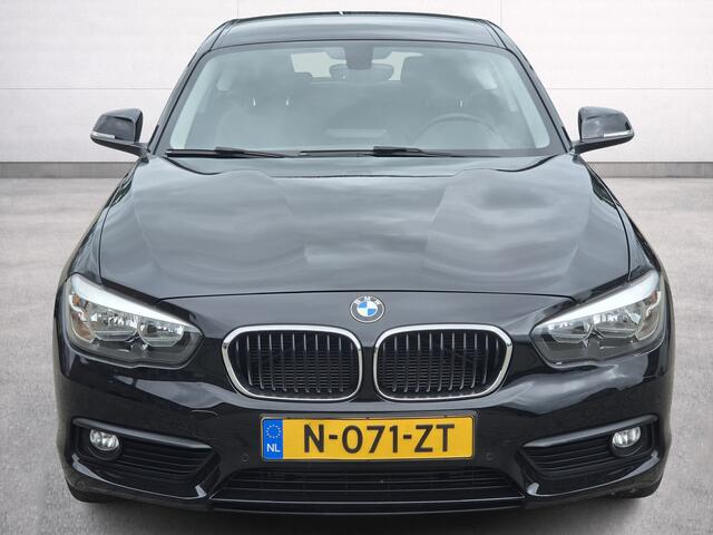BMW 1-SERIE 118i Executive | Leder | Cruise control | Parkeersensoren |