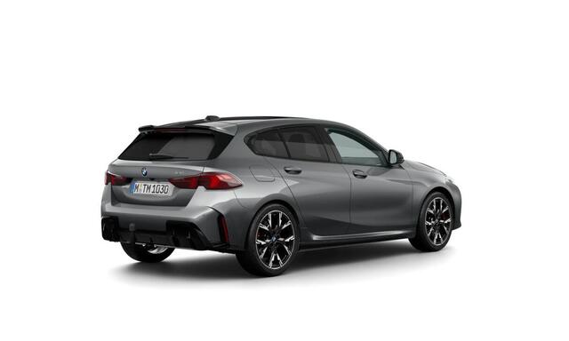 BMW 1-SERIE 120 | M-Sport Pro | Harman Kardon | Adaptive Cruise | Trekhaak | Comfort Access |
