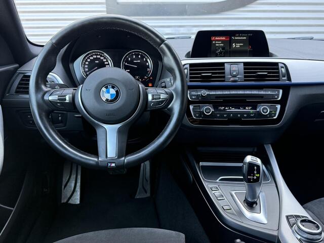 BMW 1-SERIE 118i Executive M-Pakket|Navi|PDC|Clima|LM Velgen|N.A.P|Nieuwe APK bij Aflevering