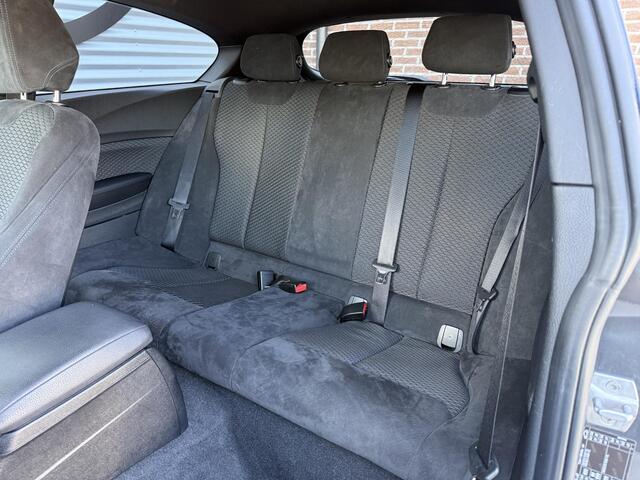 BMW 1-SERIE 118i Executive M-Pakket|Navi|PDC|Clima|LM Velgen|N.A.P|Nieuwe APK bij Aflevering