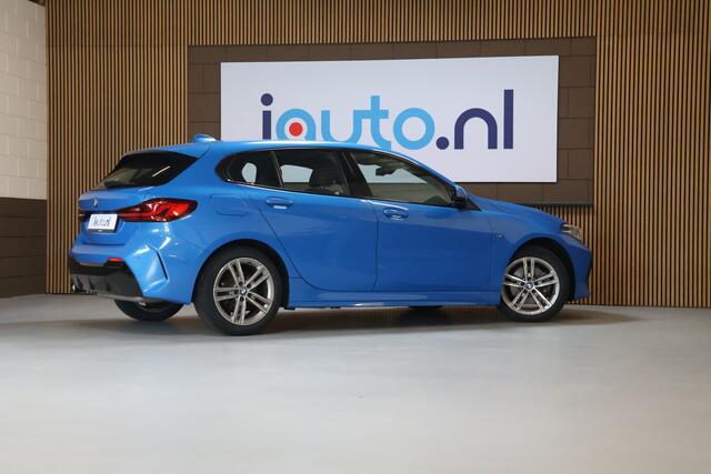 BMW 1-SERIE 118i aut. M-Sport Shadow Line Pano/Virtual Cockpit+/LED/Leder/ACC/Keyless/17"