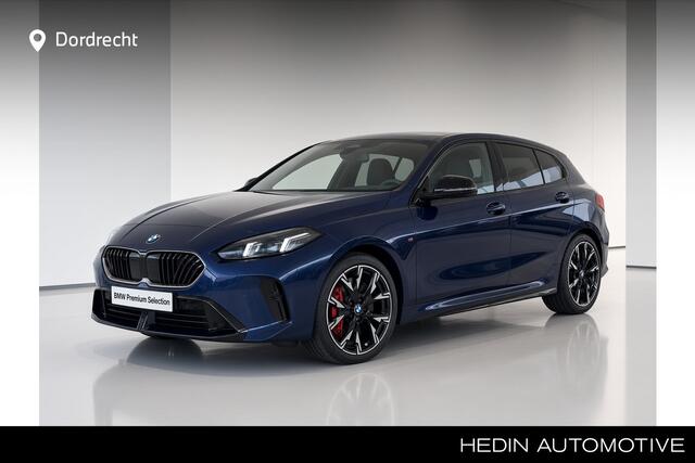 BMW 1-SERIE 120 M-Sport Pro | Zwart dak | Harman Kardon | Privacy Glass | 19" | Premium Pack