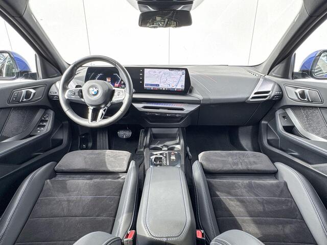 BMW 1-SERIE 120 M-Sport 18 Inch / Getinte Ramen Achter / Driving Assistant / Adaptief M Onderstel / Achteruitrij Camera