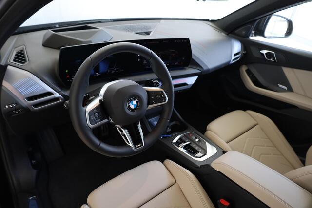 BMW 1-SERIE 120 | M Sport Pro | Panoramadak | Driving Assistant Plus | Harman/Kardon | Head-Up Display