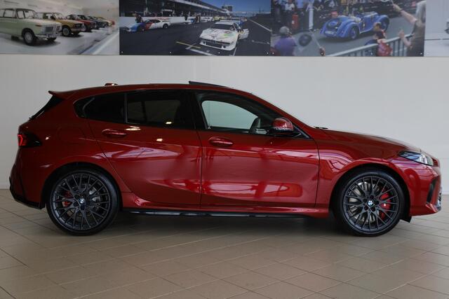 BMW 1-SERIE 120 | M Sport Pro | Panoramadak | Driving Assistant Plus | Harman/Kardon | Head-Up Display | Comfort Access