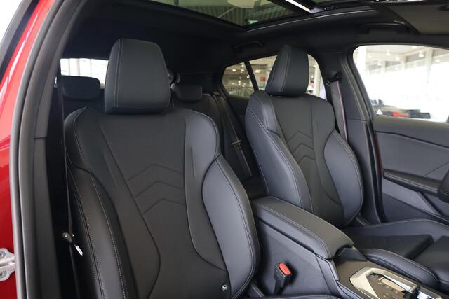 BMW 1-SERIE 120 | M Sport Pro | Panoramadak | Driving Assistant Plus | Harman/Kardon | Head-Up Display | Comfort Access