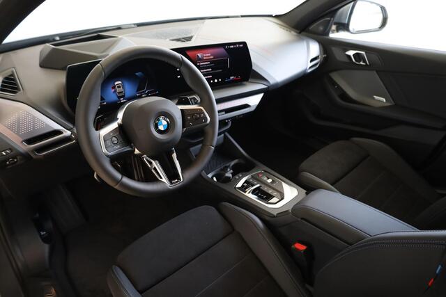 BMW 1-SERIE 120 | M Sport Pro | Panoramadak | Driving Assistant Plus | Harman/Kardon | Head-Up Display