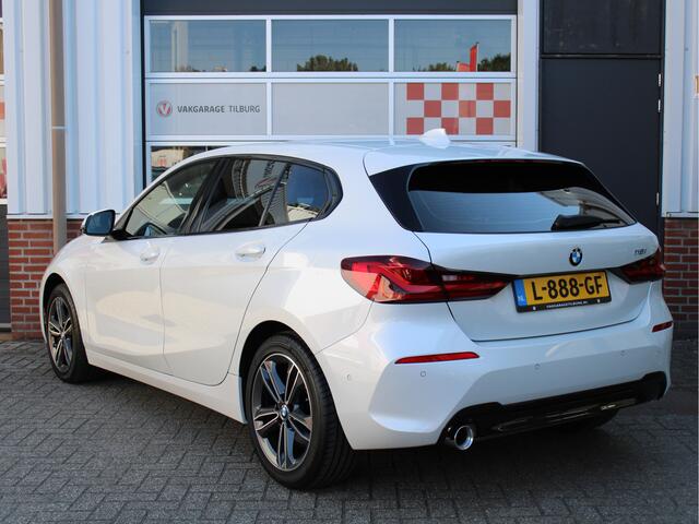 BMW 1-SERIE 118i Business Edition Sport Automaat Stoelverw./Half leder Sport int/Cruise/Climate/Carplay/Digidash/17inch