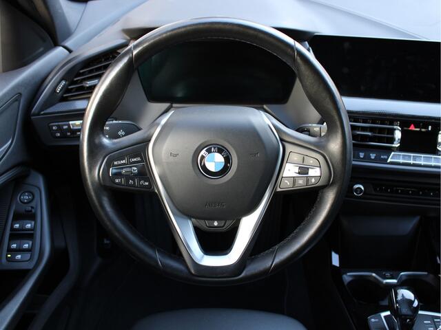BMW 1-SERIE 118i Business Edition Sport Automaat Stoelverw./Half leder Sport int/Cruise/Climate/Carplay/Digidash/17inch