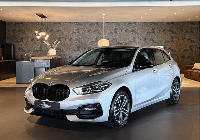 BMW 1-SERIE 118i Automaat I Navi I Sport Stoelen