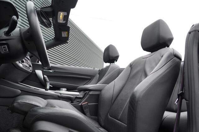 BMW 2-SERIE Cabrio 218i High Executive M-Sport / Aut / NL Auto / HiFi / Leder / Carplay