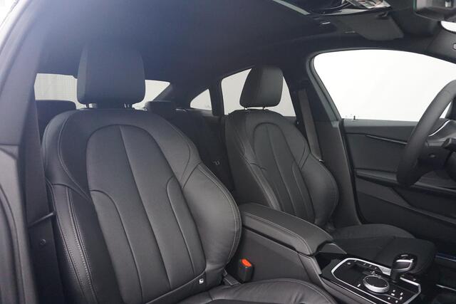 BMW 2-SERIE Gran Coupé 218i M Sport / Stoel- en Stuurverwarming / Elektrische Stoelen