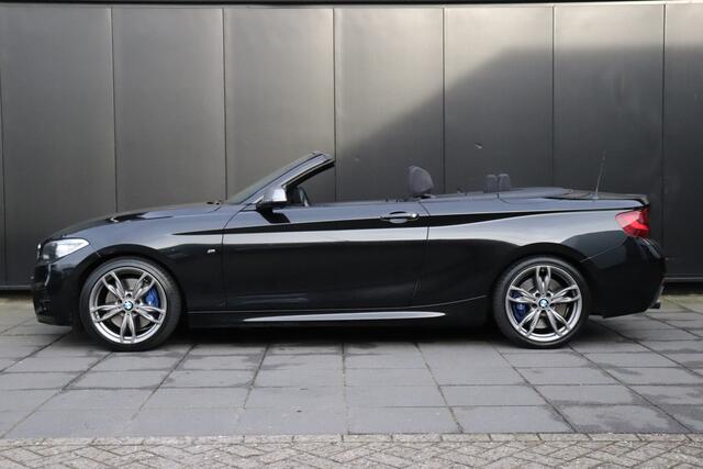BMW 2-SERIE Cabrio M240i Executive 340 PK | NAVI | LMV | PDC | FULL HYSTORY